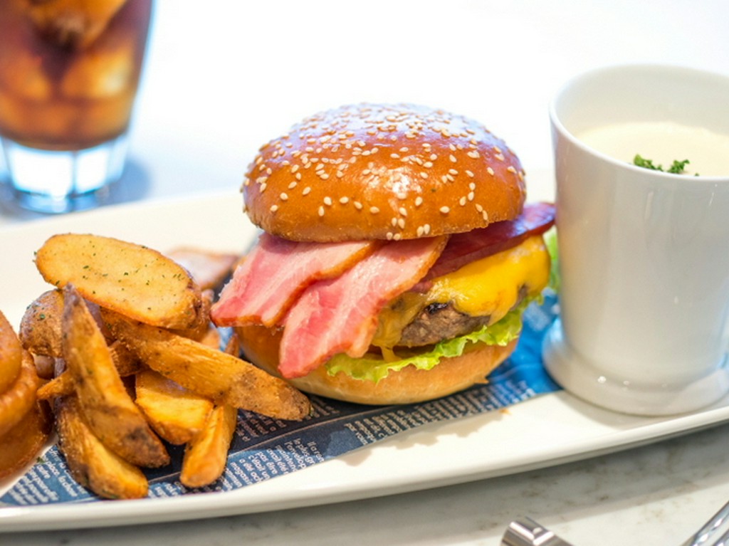 アラカルトメニューも種類豊富にご用意