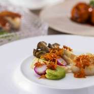 「食べることで病気を予防する」医食同源の考え方を取り入れたメニューは美容にもいいのだとか。旬の食材を食べることで、おいしいだけでなく、身体にもやさしいのが魅力です。