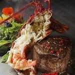 キャビア、活伊勢海老、厳選黒毛和牛をそろえた特別なコースです。
顔合わせや結納など、お祝いのお席にぜひご利用ください。
(※5名様より8名様まで　※5日前までの要予約)