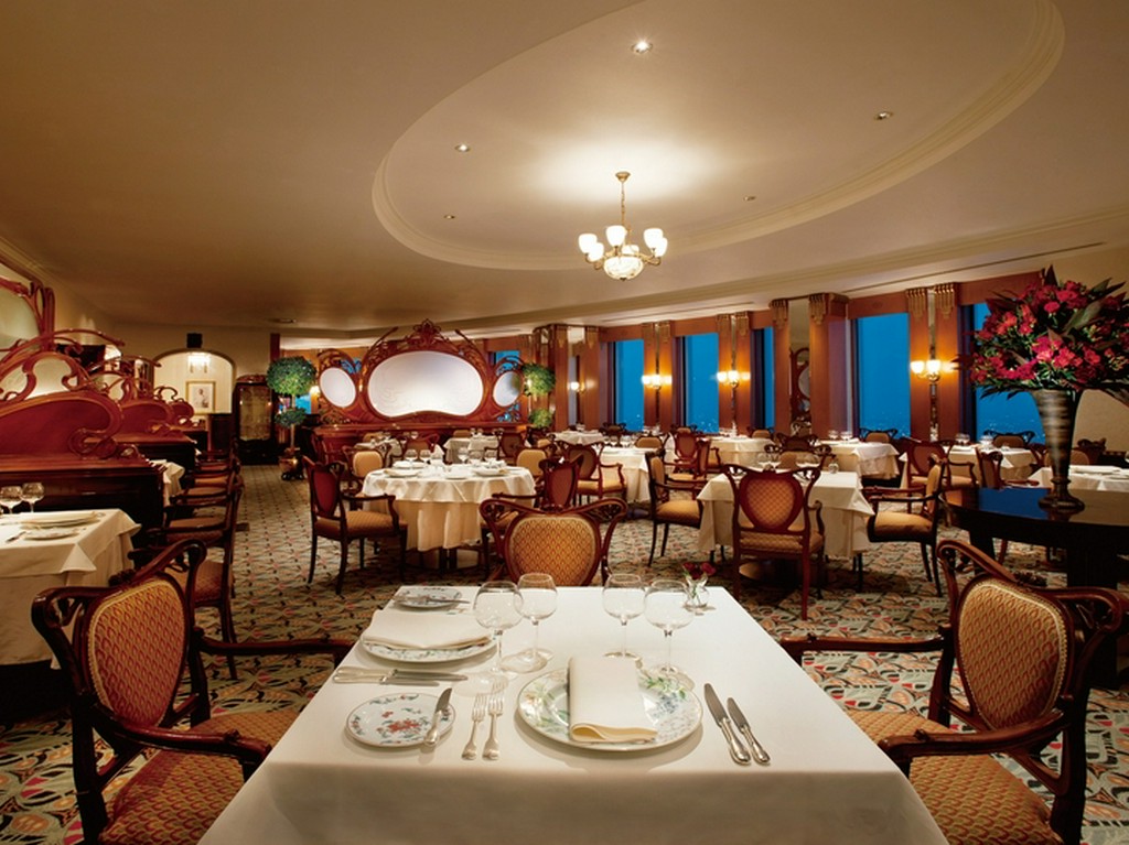 特別な日のデートに利用したい贅沢なフレンチレストラン