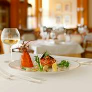 〈プラン特典〉
・グラスシャンパン またはスパークリングジュース
・記念写真
・メッセージプレート