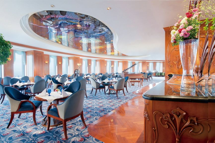 名古屋の景色を眼下に