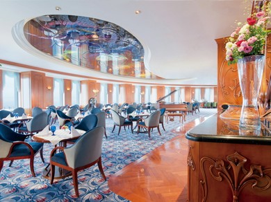 名古屋の景色を眼下に