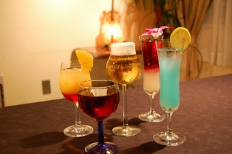 【完全貸切2時間飲み放題/おつまみ付き・室料(2.5時間)・税サ】 全て込み込みでお一人様なんと2000円！