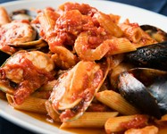 【お料理・3時間飲み放題・3.5時間室料・税サ】全てが含まれております。