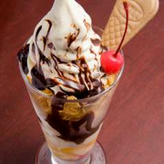 チョコレートパフェ