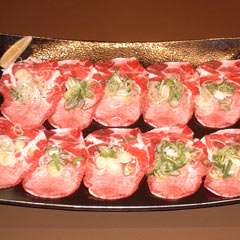 二人にとっての大切な記念日を中村屋の極上肉が演出