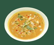 ポークにトマトと玉葱のソースで味付け