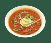 豚肉とトマト、玉葱をスパイスで味付け