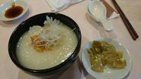 オードブル三種盛り、海鮮粥（エビ、イカ、干貝）、
蒸し物三種、ザーサイ、デザート、コーヒー
