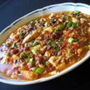 『ピリ辛マーボードーフ』や『担々麺』といった代表的四川料理は、このあたりでは珍しい本格派。本物の香りをぜひ体験してください。