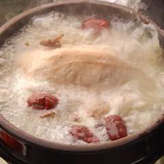 女性が喜ぶ韓国料理のメニューも充実