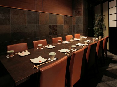 銀座の大人の隠れ家/個室料無料で2名様〜/ご接待向/個室内喫煙可