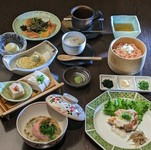 リーズナブルで品数の多い≪ランチ限定会席≫同窓会・女子会・記念日会・顔合わせ・ご法要・ママ女子会・ご会食等その他各種ご宴会等でどうぞ！【個室確約】予約で！退店のお時間がある際はご予約時にお伝えください