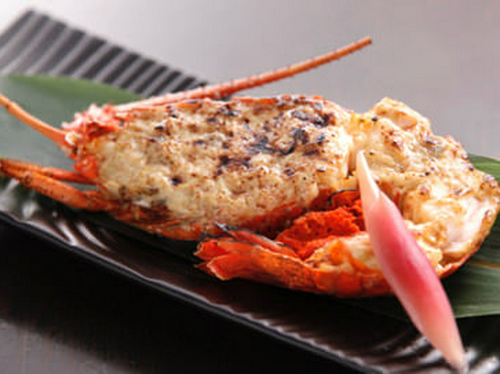 厳選された海の幸、山の幸を満喫！　こだわりの料理店