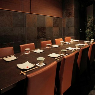 甲州赤鶏と豆乳金胡麻味噌を使用した鍋メインの【温】コース