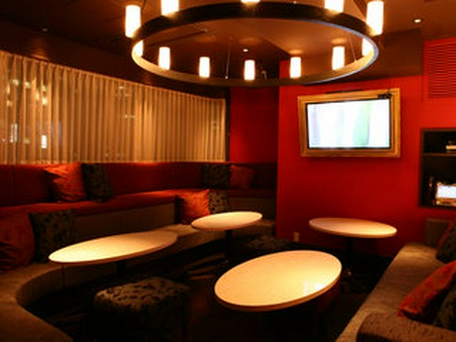 カラオケ設備がついているので、みんなで盛り上がれます