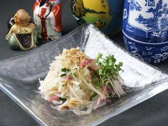 紅芯大根とクラゲの冷菜