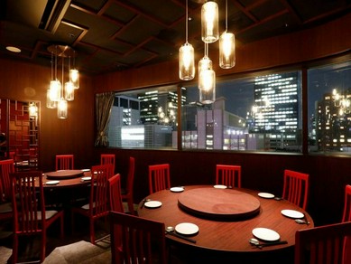 ”銀座の夜景を独占”する円卓の【完全個室】