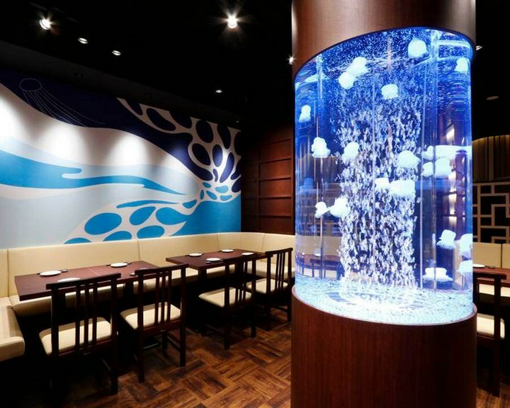席のみのご予約になります。料理等は当日お店にてお選びください。
