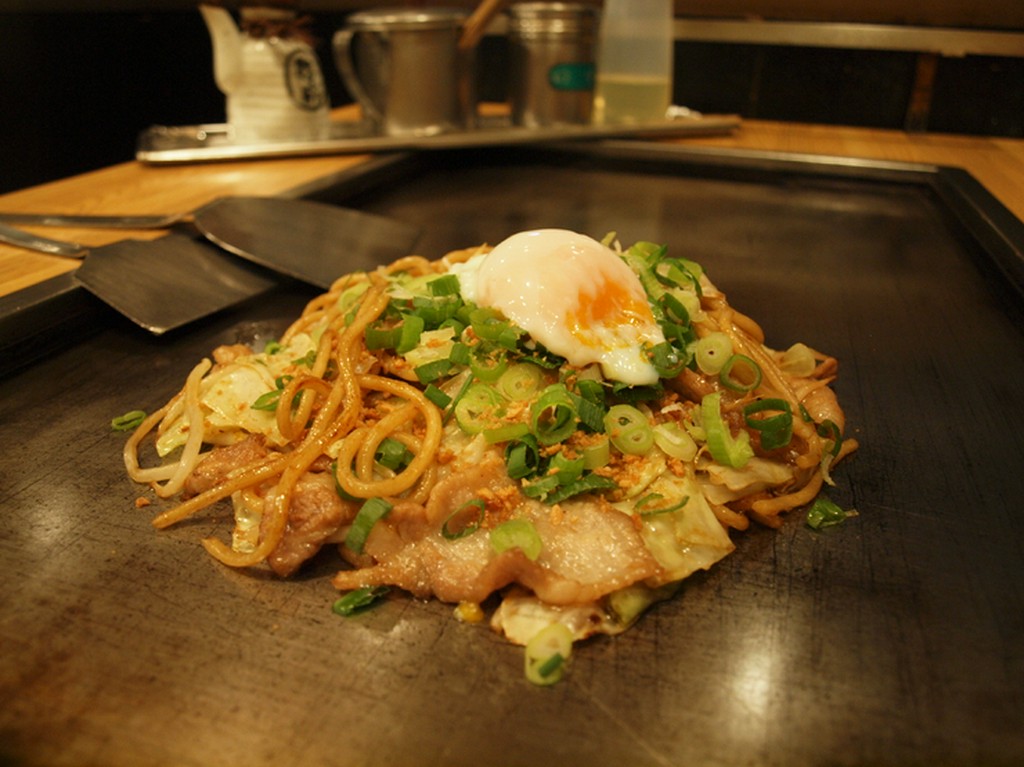 京都産九条ねぎと岩中豚のガーリック焼きそば