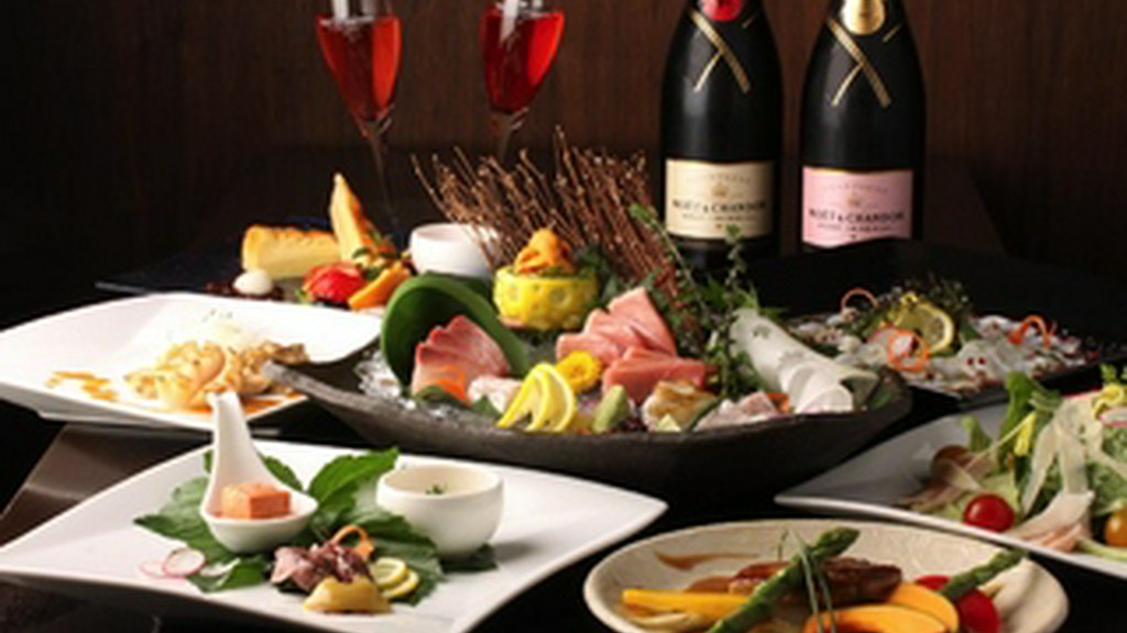 豊富なドリンク2.5時間飲み放題付プラン
＜記念日・接待などにおすすめ＞