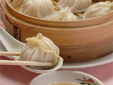 まずは小龍包から