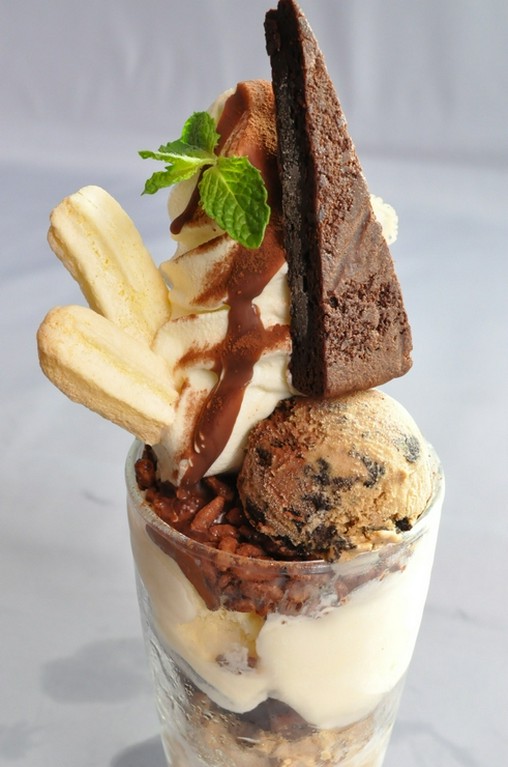 さきパフェ？あとパフェ？eightのパフェは北海道の乳製品を使用