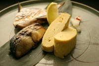 舞鶴産　鰆の西京焼・塩麹焼き・出汁巻き玉子
※仕入れにより内容は変わります