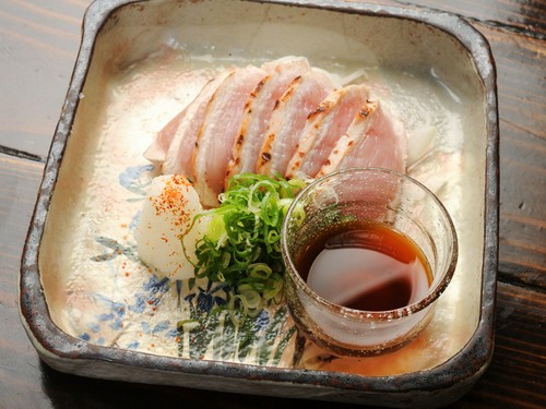 濃厚な味わいが楽しめる、京丹波地鶏のお料理の品々