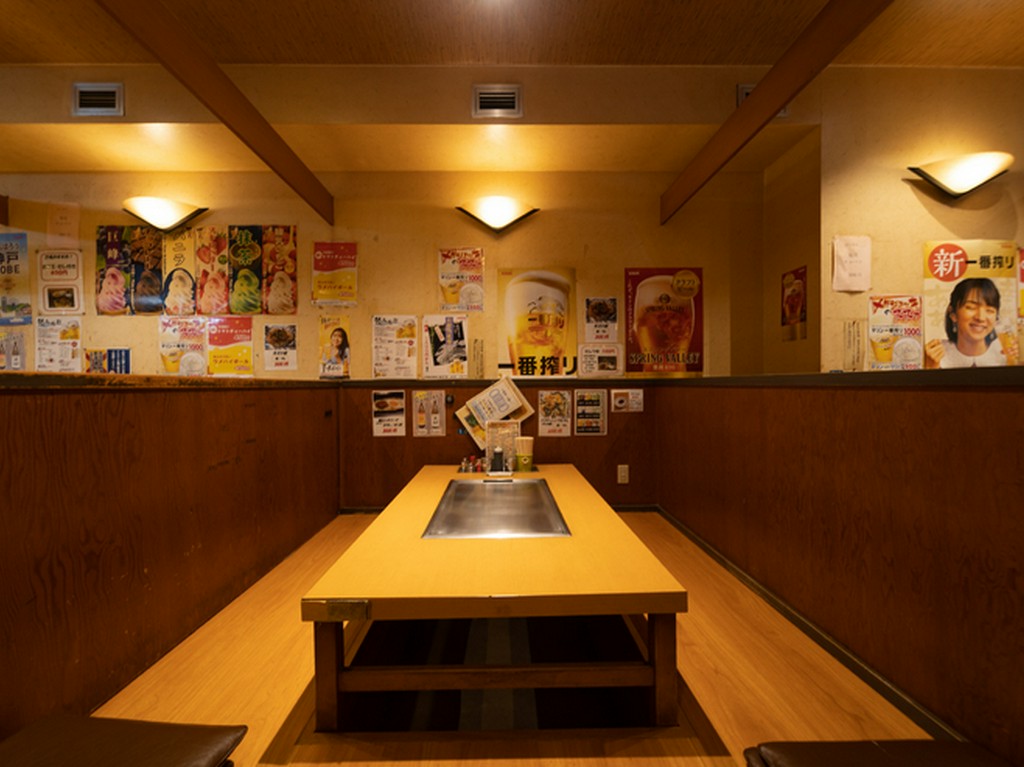 広々空間でお仲間と楽しいひとときを過ごす。