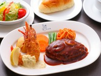スープ・サラダ・ハンバーグ・有頭エビとパンorライス（おかわり自由）の明治軒の洋食セット