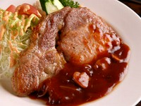 食べ応えのある豚ロース肉です。焼き物メニューの中では人気No.1！