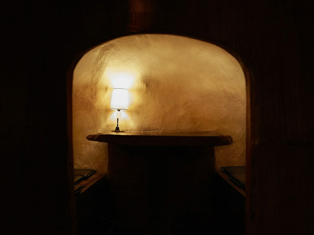 温かみのある個室でしっとりと