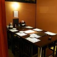 洋個室のテーブル席　6名様用