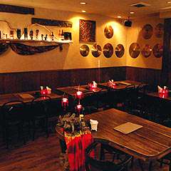 異国の雰囲気漂う店内空間で癒しのひとときをお過ごし下さい。