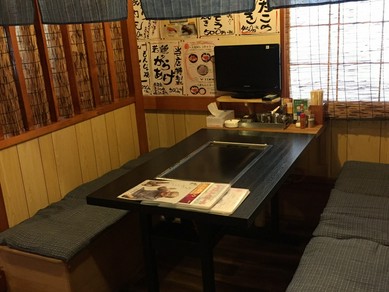 TV付半個室あり！鉄板を囲みながらわいわいとお楽しみください