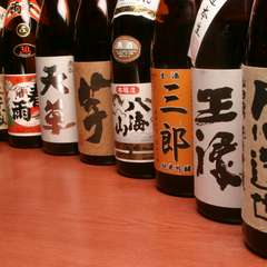 日本酒・焼酎併せて80種類以上の地酒