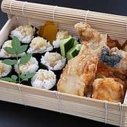 お世話になったあの方へ　ふく唐揚げ6個ふくむすび8個