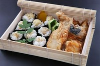 お世話になったあの方へ　ふく唐揚げ6個ふくむすび8個