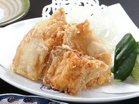 プリプリの食感　一番人気　一人前4個
ハーフ2個…2500円

持ち帰り出来ます。
持帰唐揚げ一人前…4700円