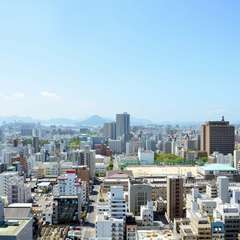 最上階25階で、大きく広がる窓から瀬戸内海の島々を一望