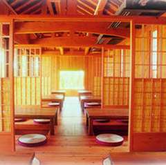 はなれ席（最大４０名様）