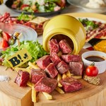 メインは贅沢お肉の「リブロースステーキ」BEEHOUSEをお楽しみください！！