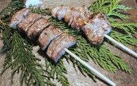 スペイン産イベリコ豚の最高峰べジョータの串焼き