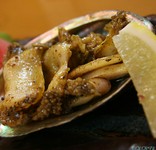 高級貝。刺身用の鮑をバター焼きにしております。