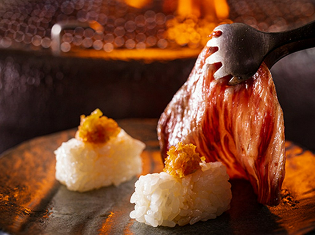 トロカルビの炙り寿司