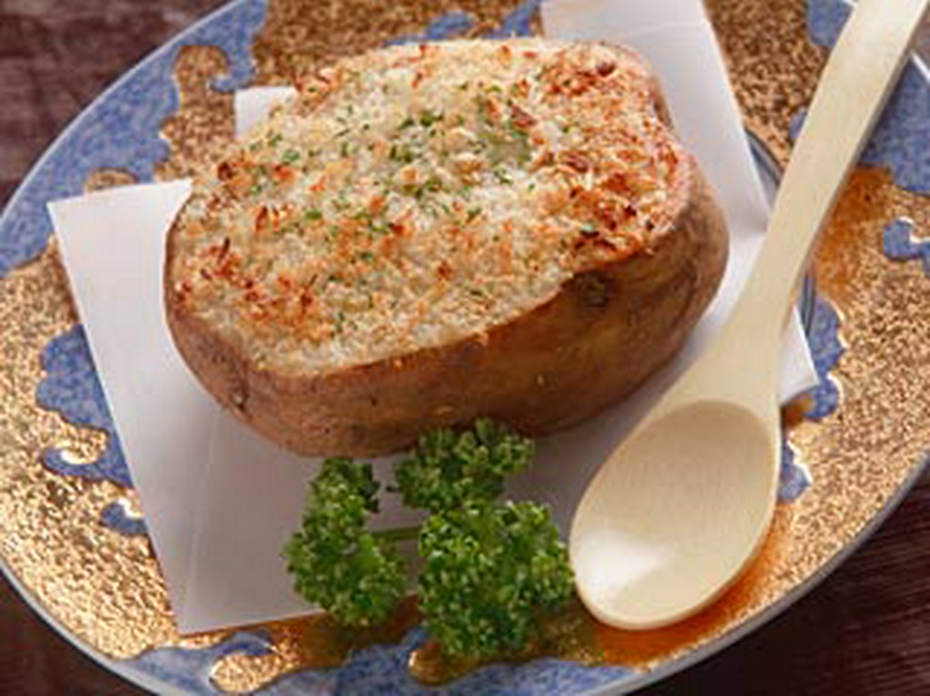 旬の道産じゃがいもを使用した「男爵グラタン」