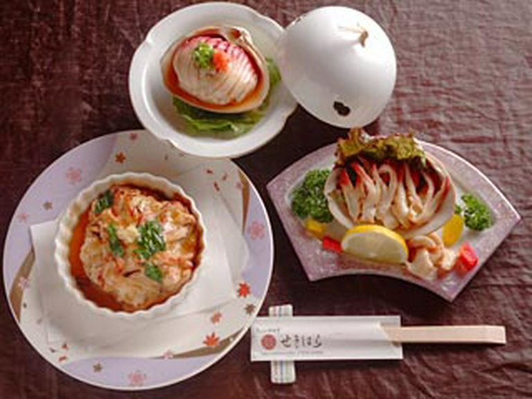 趣向を凝らした会席料理