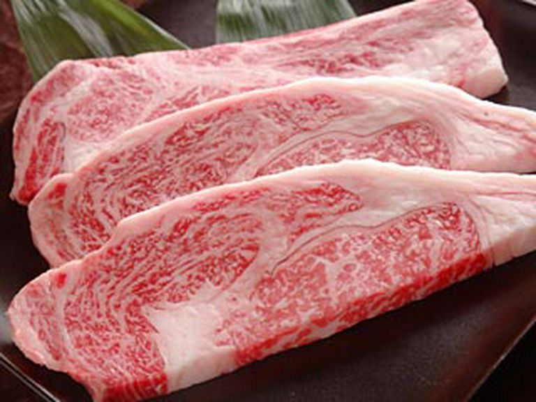 深い味わいが評判の「十勝牛」